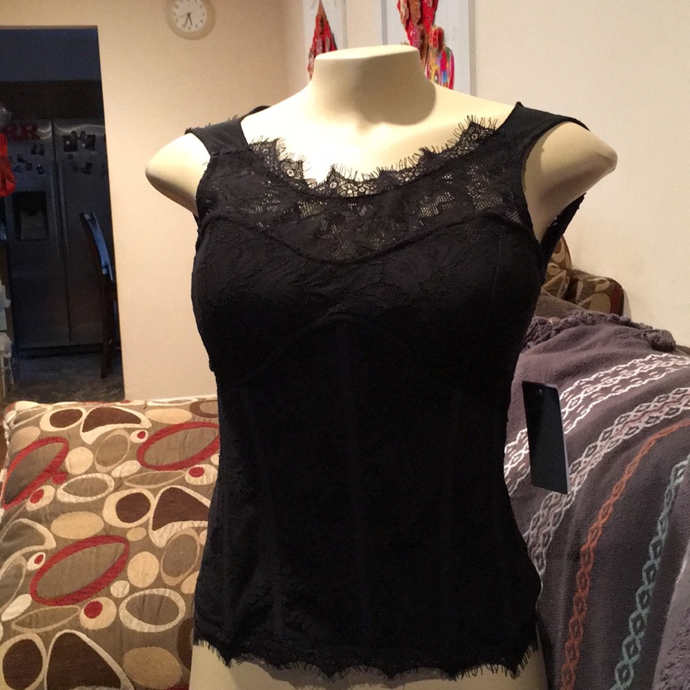 Brand New Guess Top